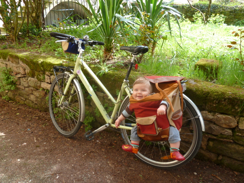 Nouveauté: La sacoche porte-bébé – Sacacycle: sacoches vélo artisanales en  coton imperméable