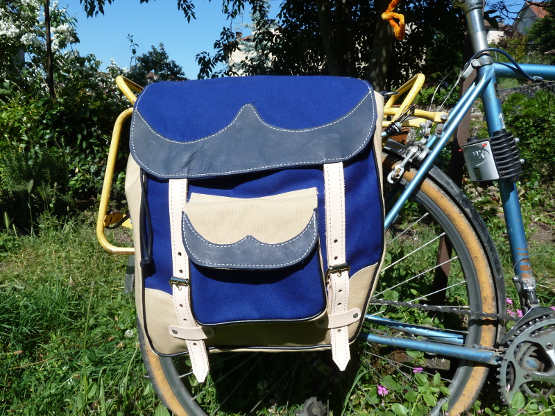 Nouveauté: La sacoche porte-bébé – Sacacycle: sacoches vélo artisanales en  coton imperméable